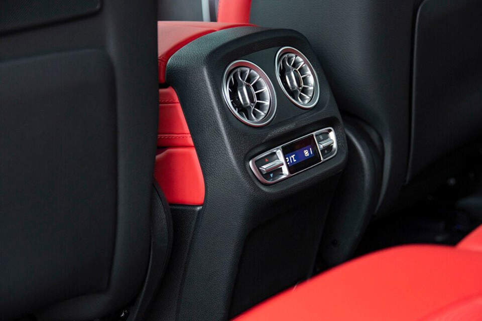 Cửa gió điều hòa hàng ghế sau