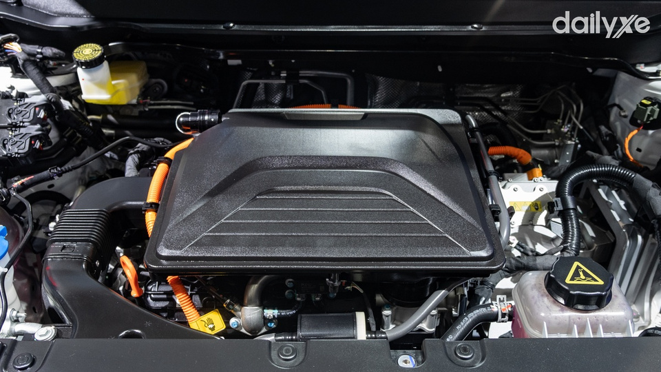 Trang bị động cơ Hybrid chuyển động mượt mà