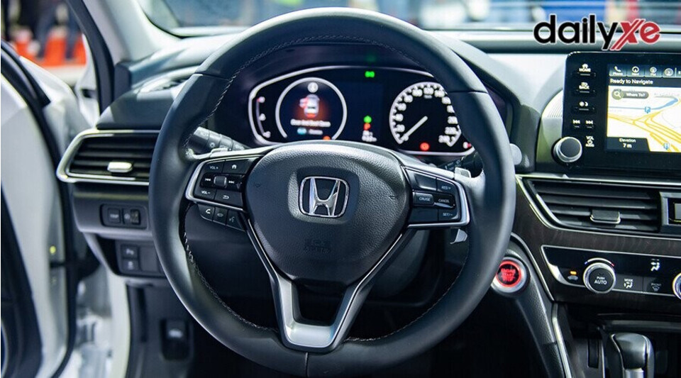 Tay lái bọc da cao cấp thể thao Tay lái bọc da cao cấp thể thao