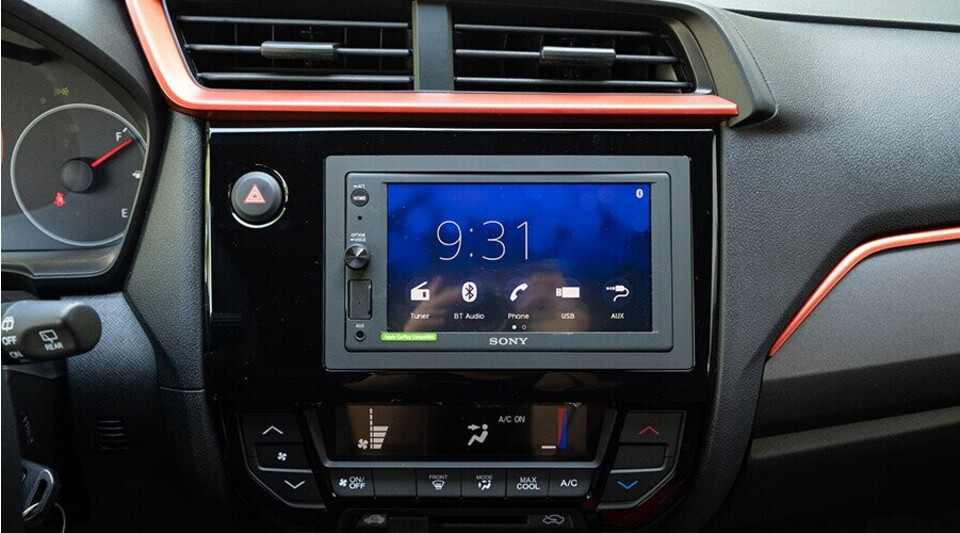 Trang bị tiện nghi Honda Brio