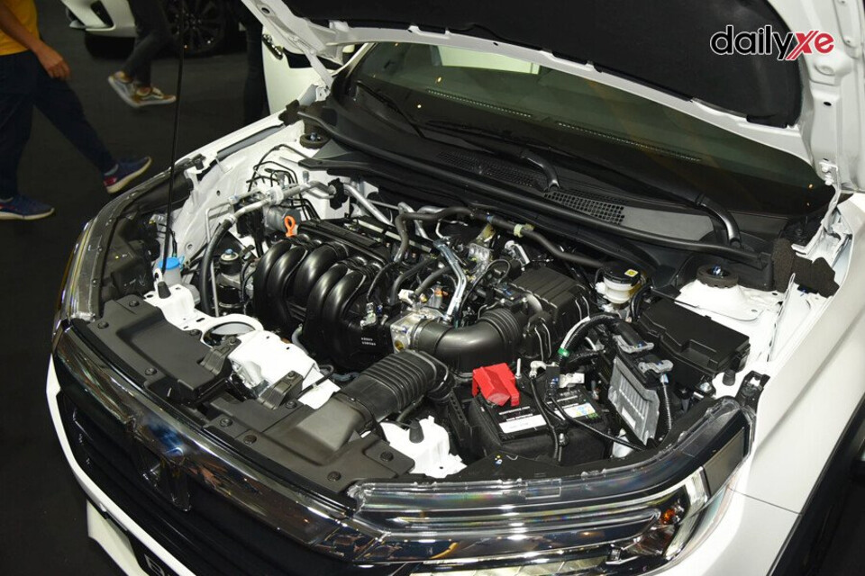 Sức mạnh nằm ở động cơ 1.5L DOHC i-VTEC sản sinh công suất lớn