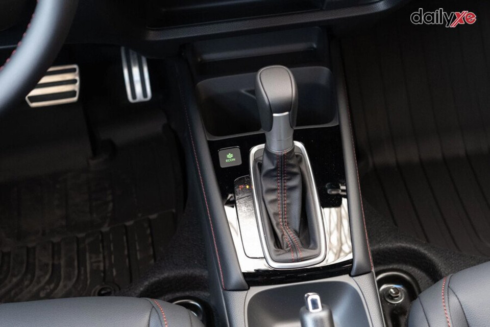 Hộp số tự động vô cấp CVT êm ái mỗi khi chuyển số