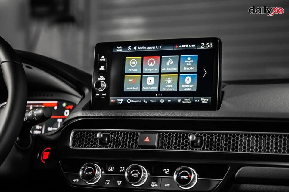 Màn hình cảm ứng cho phép kết nối và điều khiển các chức năng