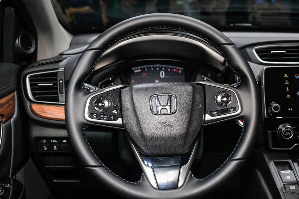 Vô lăng 3 chấu bọc da mềm mại Vô lăng 3 chấu bọc da mềm mại