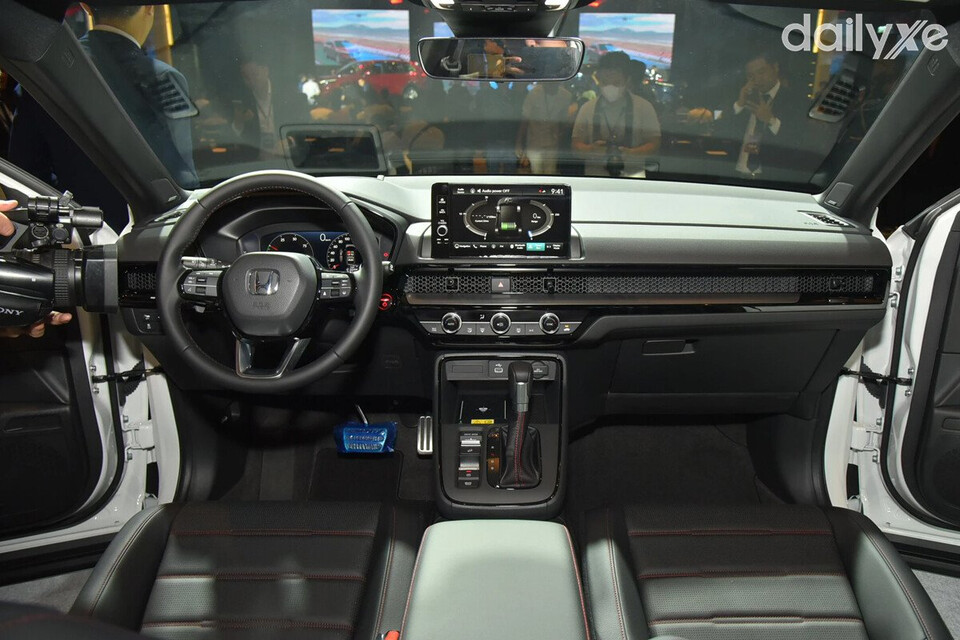 Không gian nội thất CR-V rộng rãi thể thao