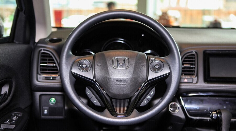 HR-V vô lăng bọc da sang trọng