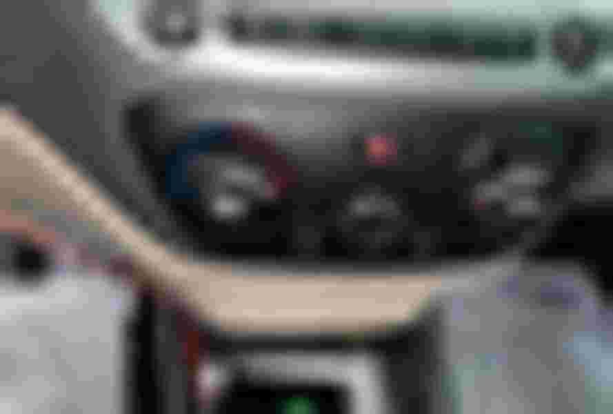 Nội thất Hyundai Accent 1.4 AT - Hình 4
