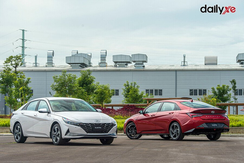 Có nên mua xe Hyundai Elantra hay không?
