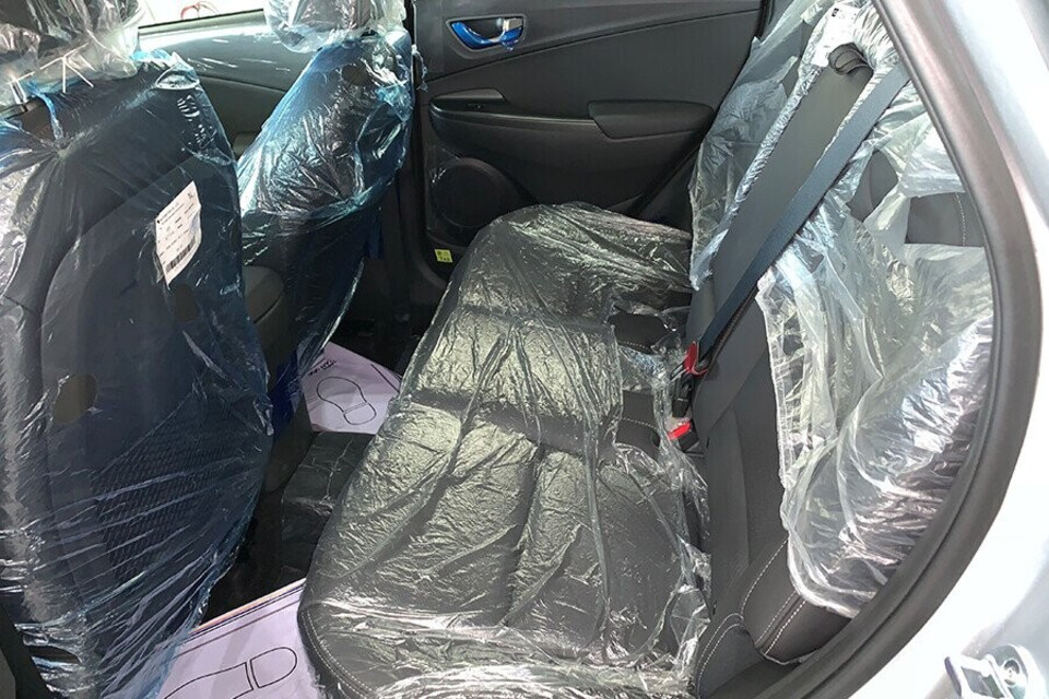 Hang ghế sau rộng rãi