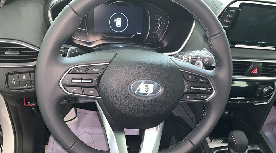 Vô lăng SantaFe bọc da cao cấp Vô lăng SantaFe bọc da cao cấp