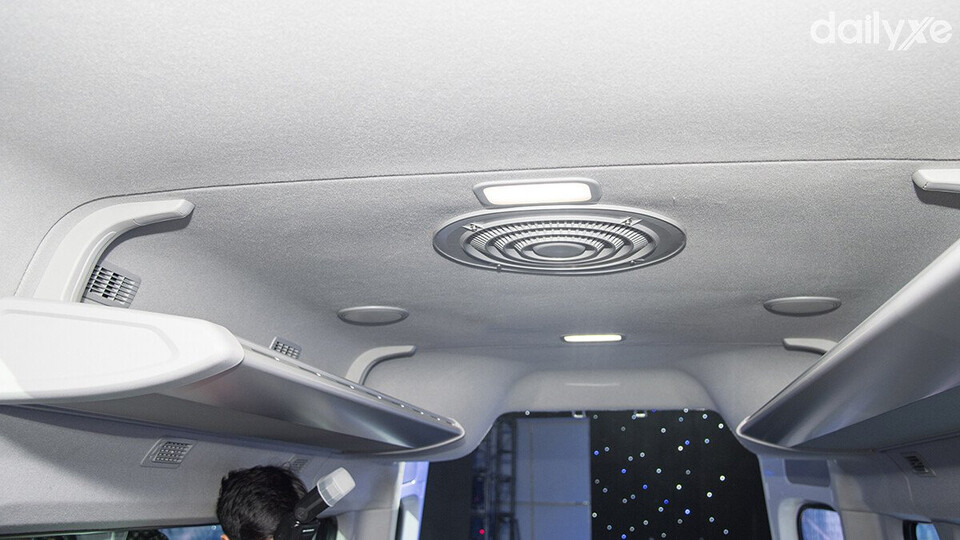 Trang bị kệ để để đồ hàng lý tiện ích