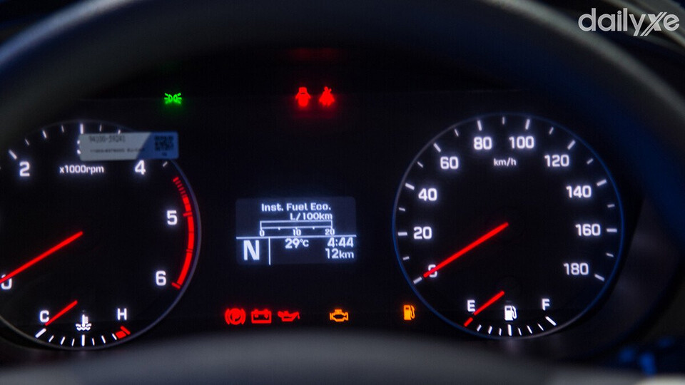 Màn hình kỹ thuật hiển thị sắc nét các thông tin vận hành