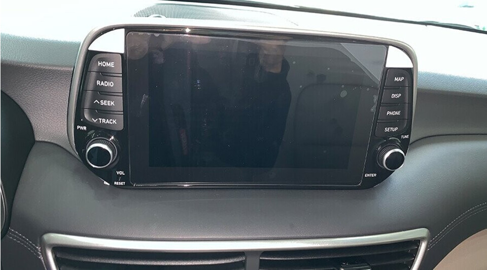 Tuson trang bị màn hình giải trí hiện đa thông tin