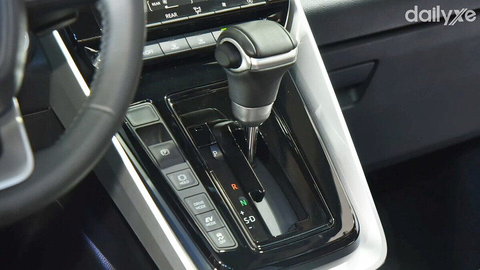 Hộp số CVT được trang bị chế độ Normal, Eco và Power tiện ích