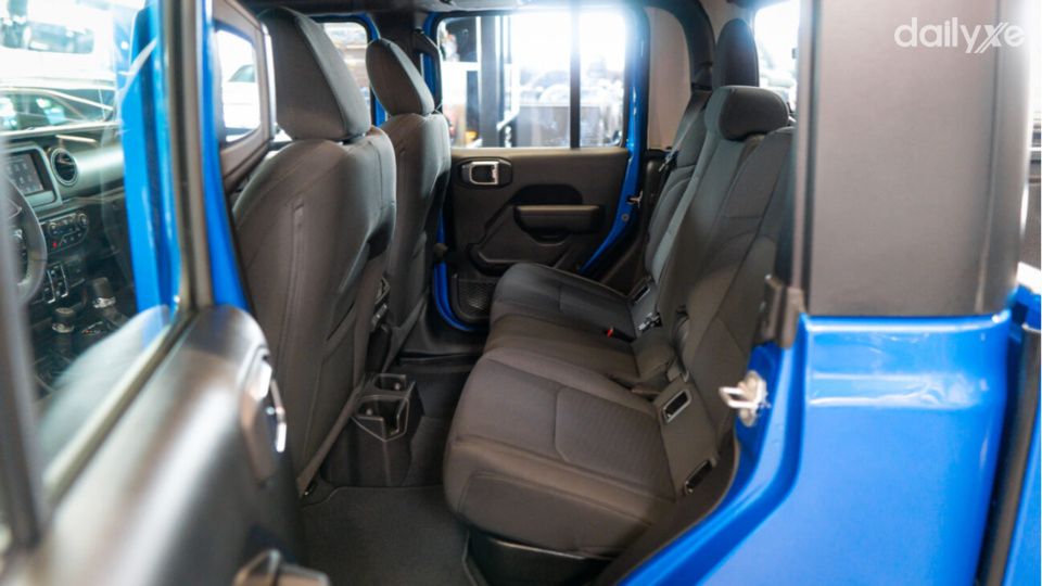 Hàng ghế sau nhiều chức năng điều chỉnh