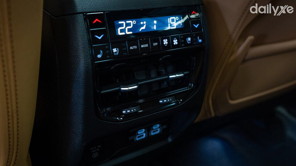 Cửa gió điều hòa hàng ghế sau