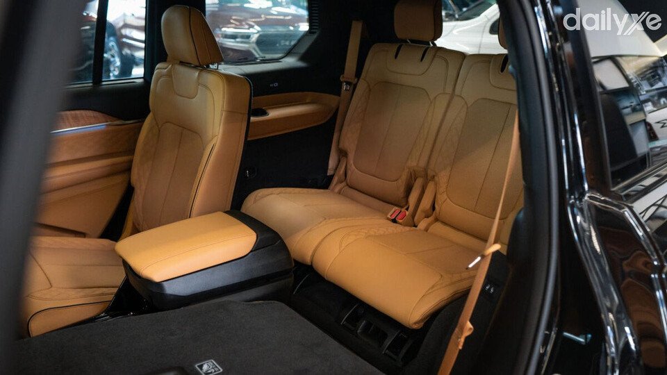 Hàng ghế thứ 3 ngồi êm ái