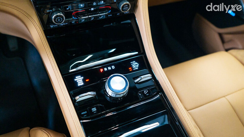 Cần số dạng nút xoay thêm phần sang trọng