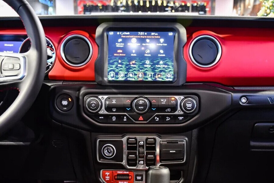 Khoang cabin xe mang phong cách thể thao Khoang cabin xe mang phong cách thể thao