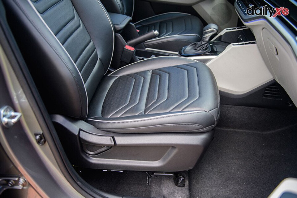 Hàng ghế trước