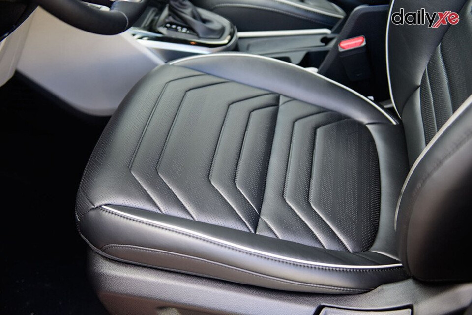 Ghế bọc da cao cấp