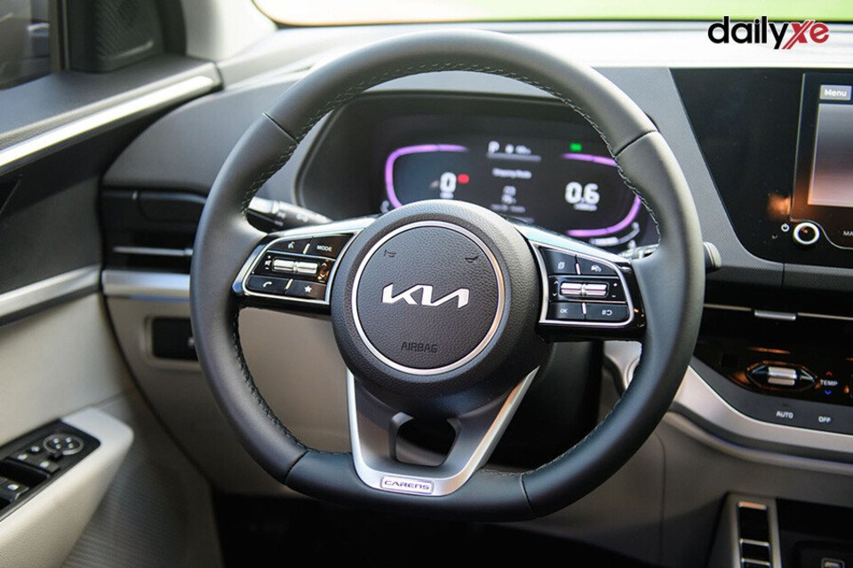 Tay lái bọc da cao cấp