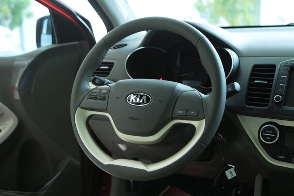 Vô-lăng KIA Morning