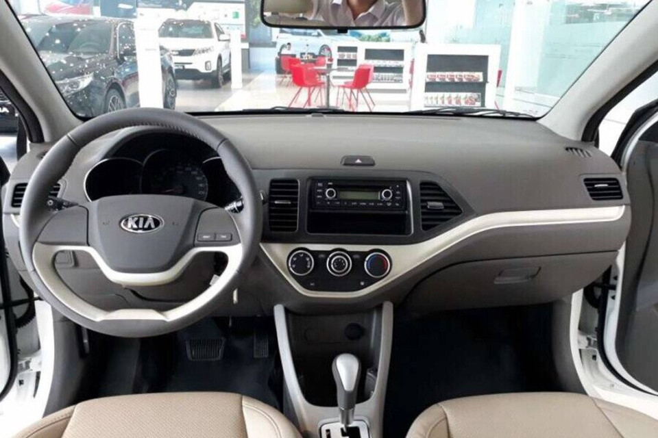 Bảng táp lô ấn tượng với màn hình cảm ứng