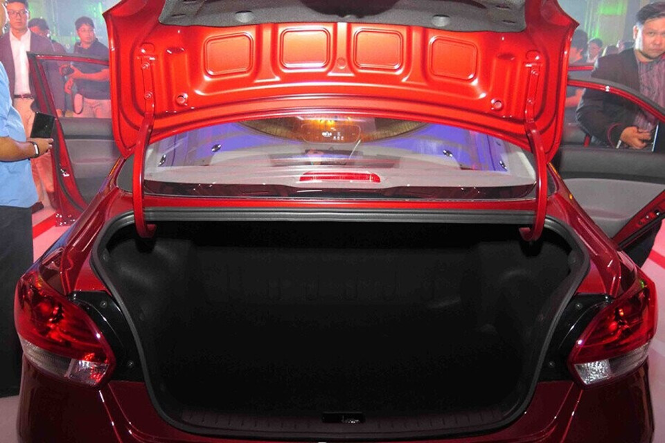 Khoang hành lí rộng lớn