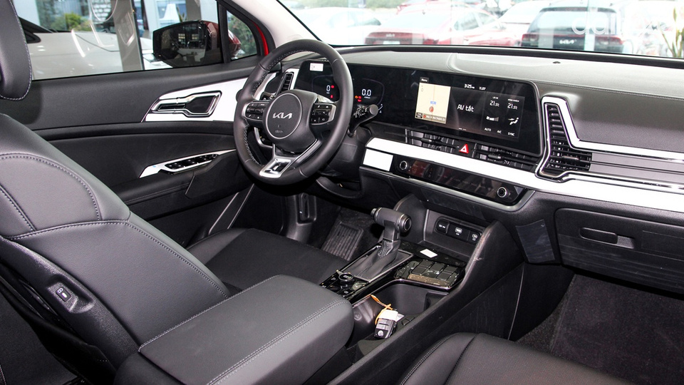 Không gian nội thất rộng rãi và hiện đại