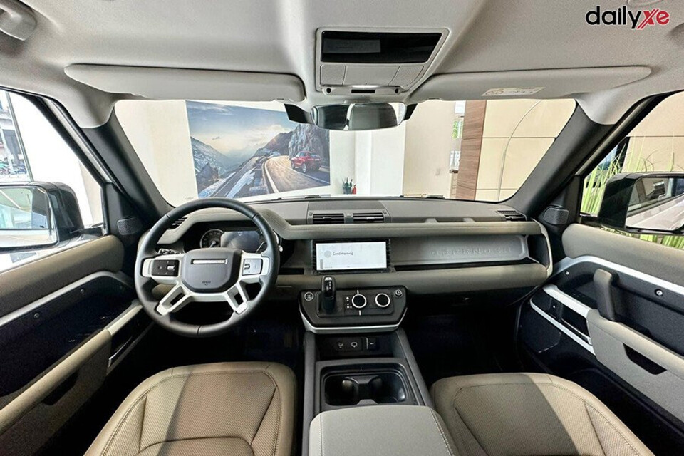 Nội thất tiện nghi trang bị nhiều công nghệ hiện đại