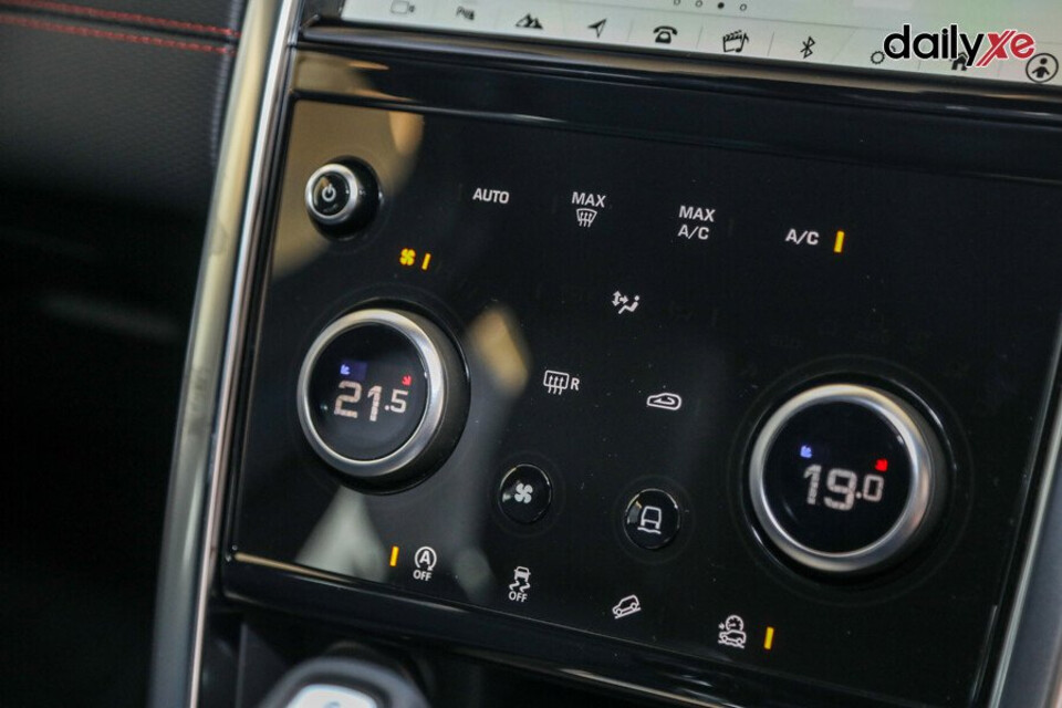 Hệ thống giải trí điều trang bị nhiều tiện nghi