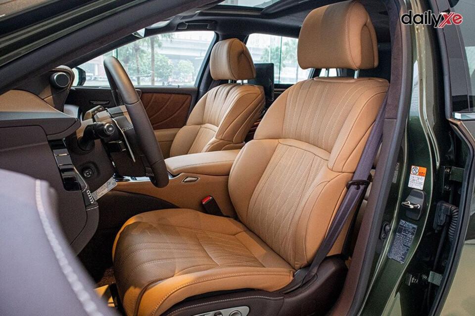 Ghế bọc da chất liệu da L – Aniline cao cấp