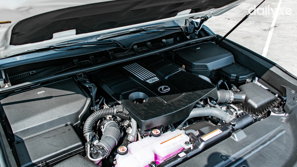 Động cơ V6 tăng áp kép đem đến khả năng tăng tốc tuyến tính, liền mạch