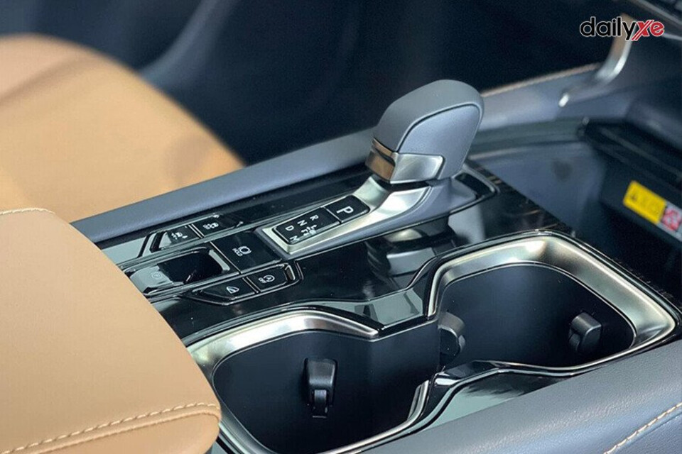 Hộp số tự động 8 cấp vận hành mạnh mẽ Hộp số tự động 8 cấp vận hành mạnh mẽ