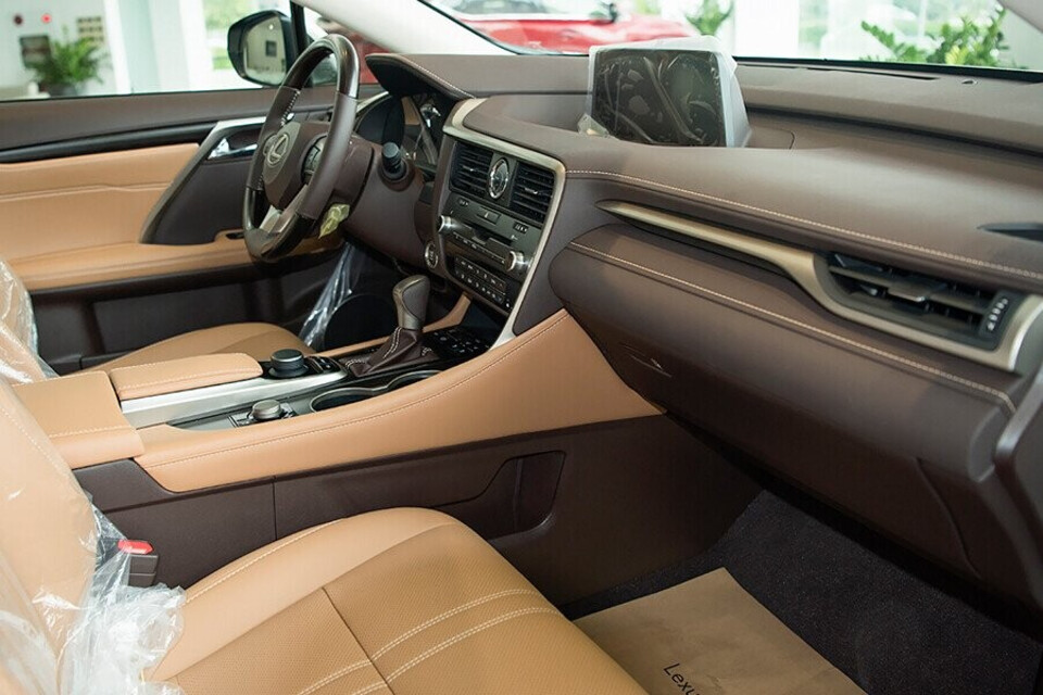 Không gian cabin rộng rãi Không gian cabin rộng rãi