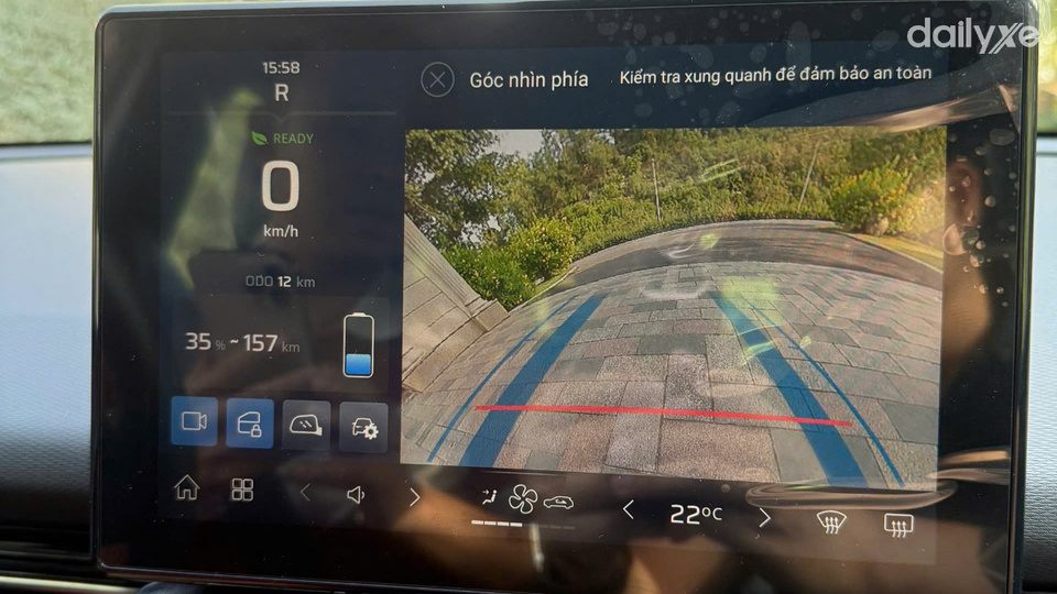 Màn hình giải trí cảm ứng 10,1 inch