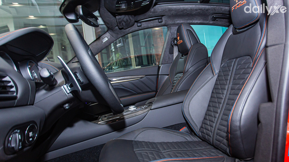 Toàn bộ ghế ngồi trên Maserati Levante đều được bọc da cao cấp