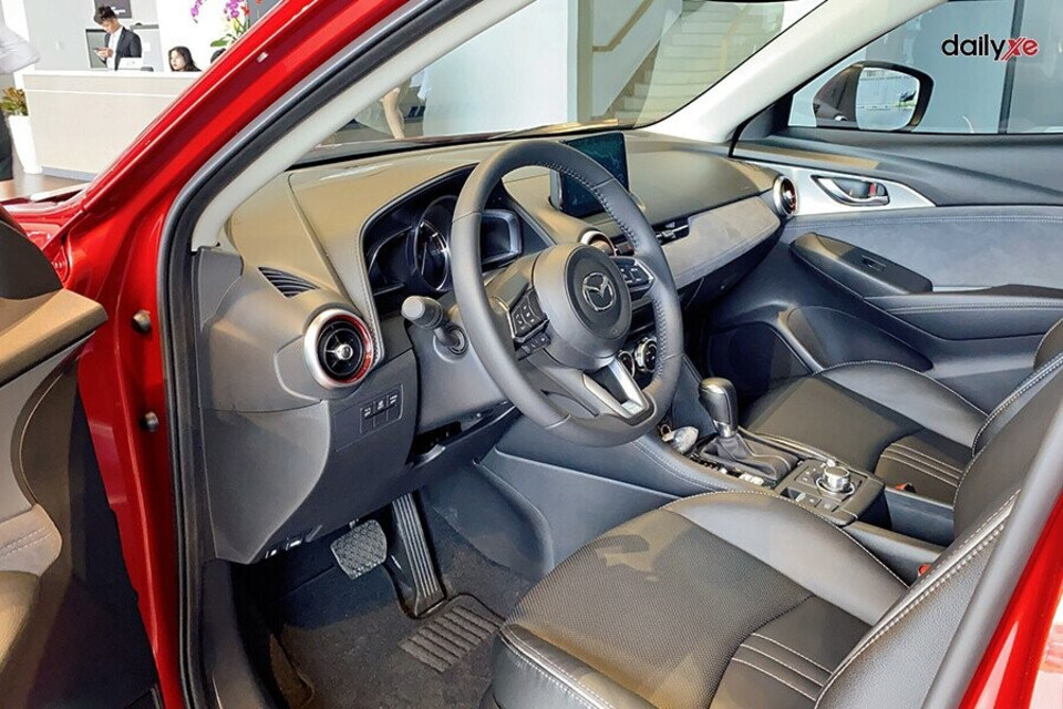 Sở hữu không gian nội thất tinh giản, tập trung vào người lái