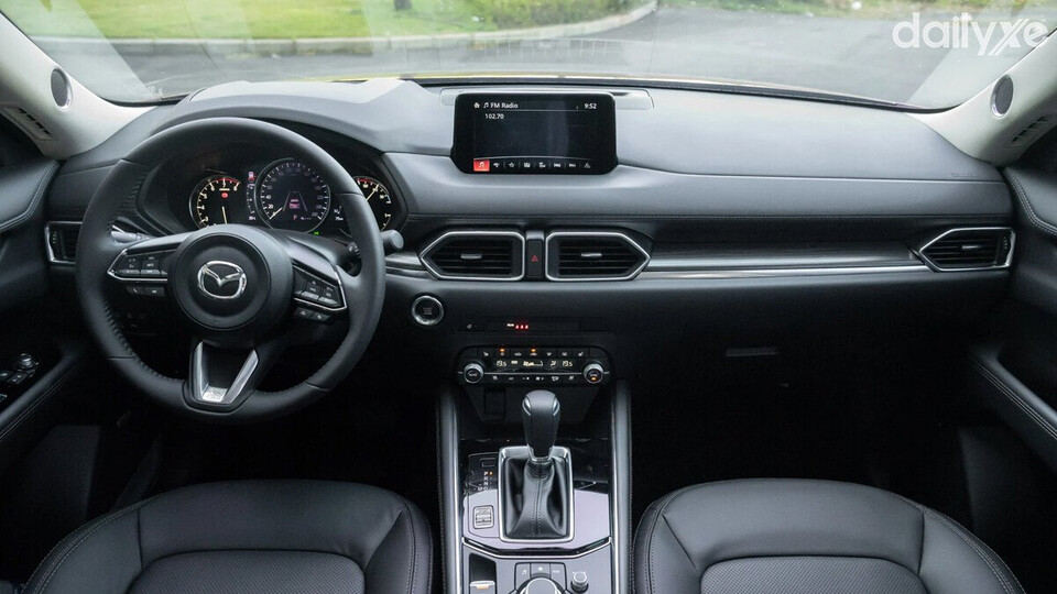 Không gian nội thất mang phong cách tối giản nhưng không kém phần hiện đại