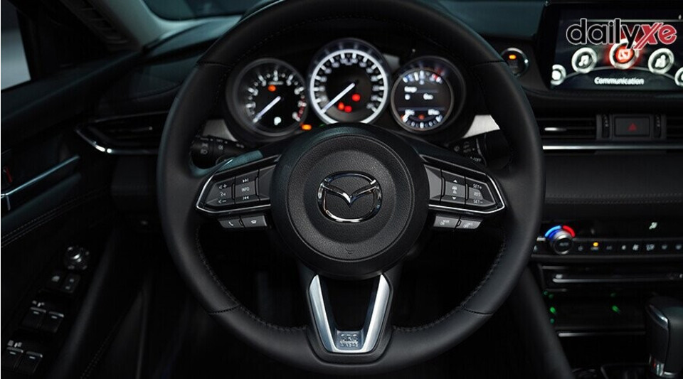 Vô lăng 3 chấu bọc da sang trọng Vô lăng 3 chấu bọc da sang trọng