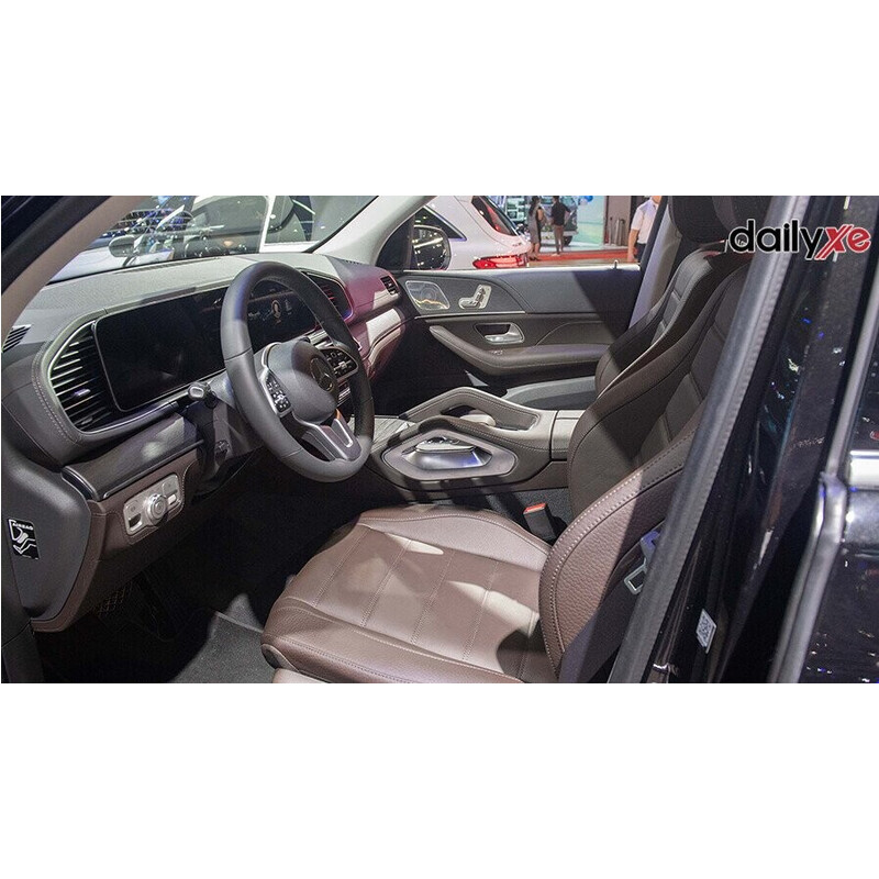Ghế ngồi của xe đều được bọc da cao cấp Ghế ngồi của xe đều được bọc da cao cấp