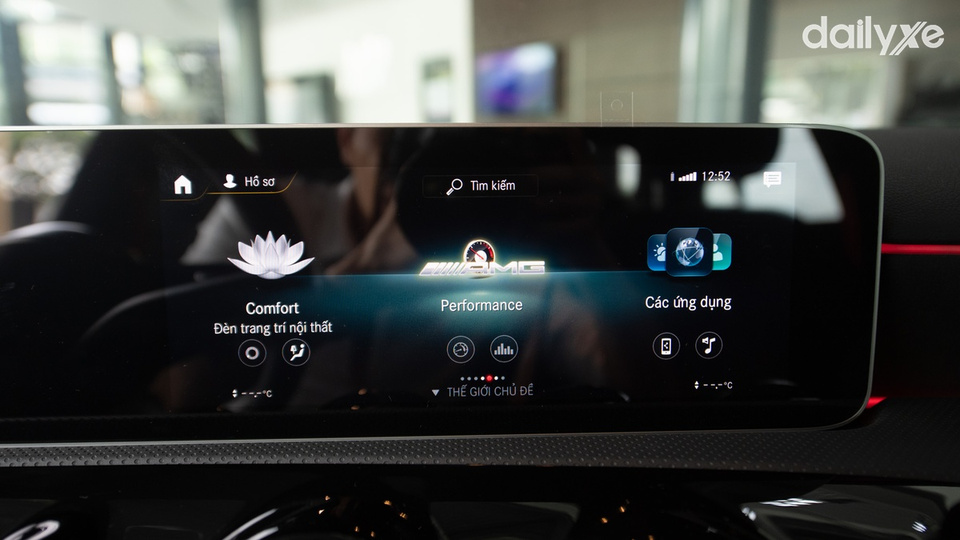 Màn hình giải trí nhiều ứng dụng giải trí 