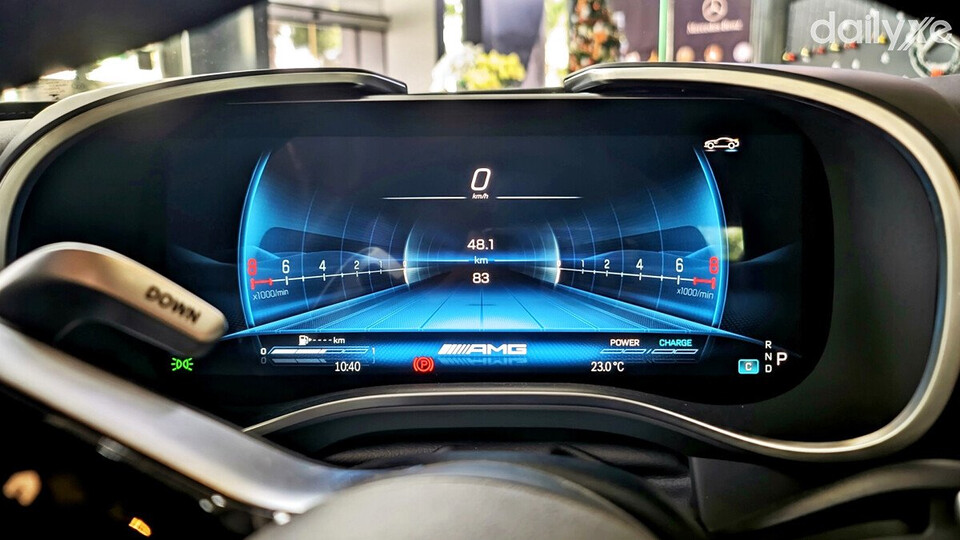 Cụm đồng hồ kỹ thuật số với màn hình 12,3 inch sắc nét