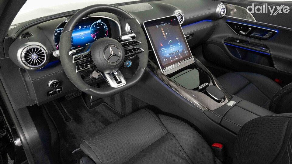 Nội thất Mercedes-AMG SL đậm chất thể thao, sang trọng và tiện nghi