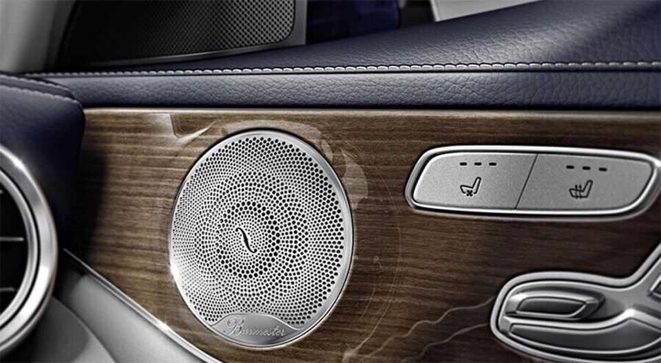 noi-that-mercedes-benz-c300-amg-11.jpg noi-that-mercedes-benz-c300-amg-11.jpg