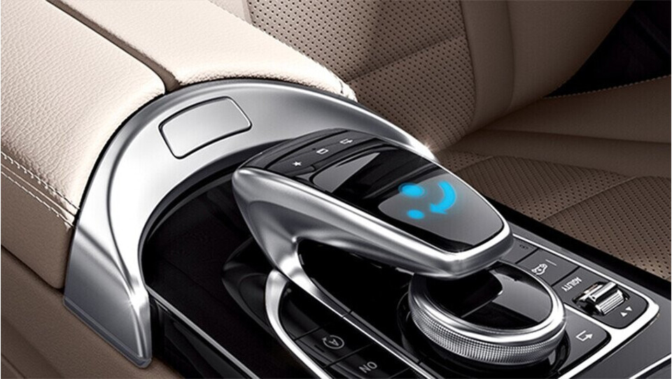 noi-that-mercedes-benz-c300-amg-15.jpg noi-that-mercedes-benz-c300-amg-15.jpg
