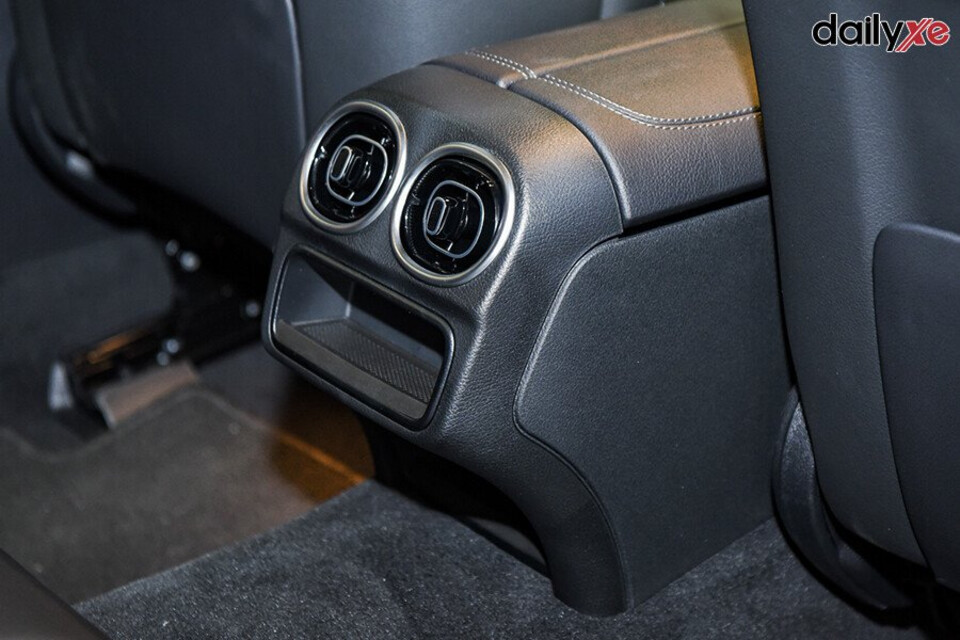 Cửa gió điều hòa hàng ghế sau