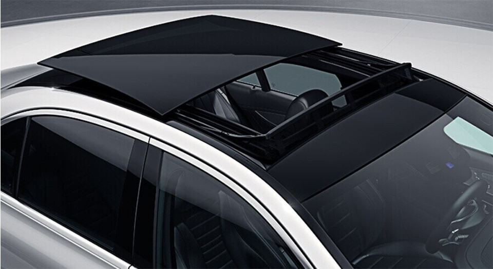 noi-that-mercedes-benz-e200-09.jpg