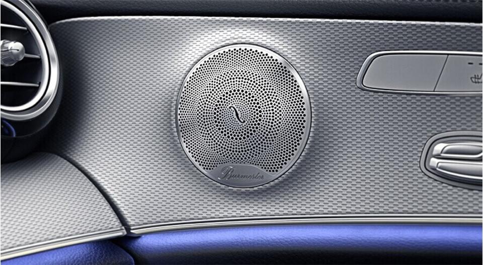 noi-that-mercedes-benz-e200-16.jpg